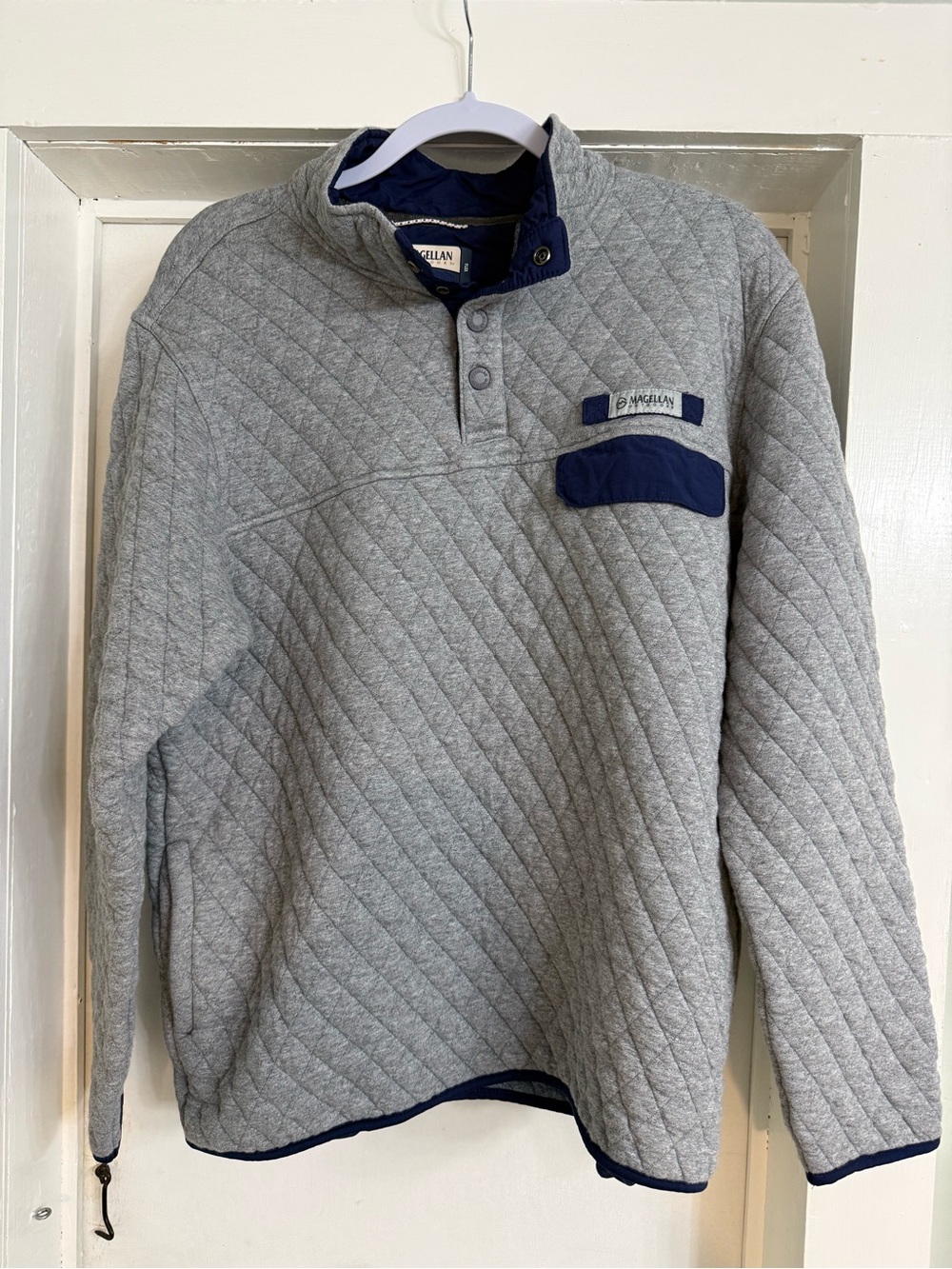 Magellan Outdoors Quilted Pullover Jacket - Light Gray with Navy